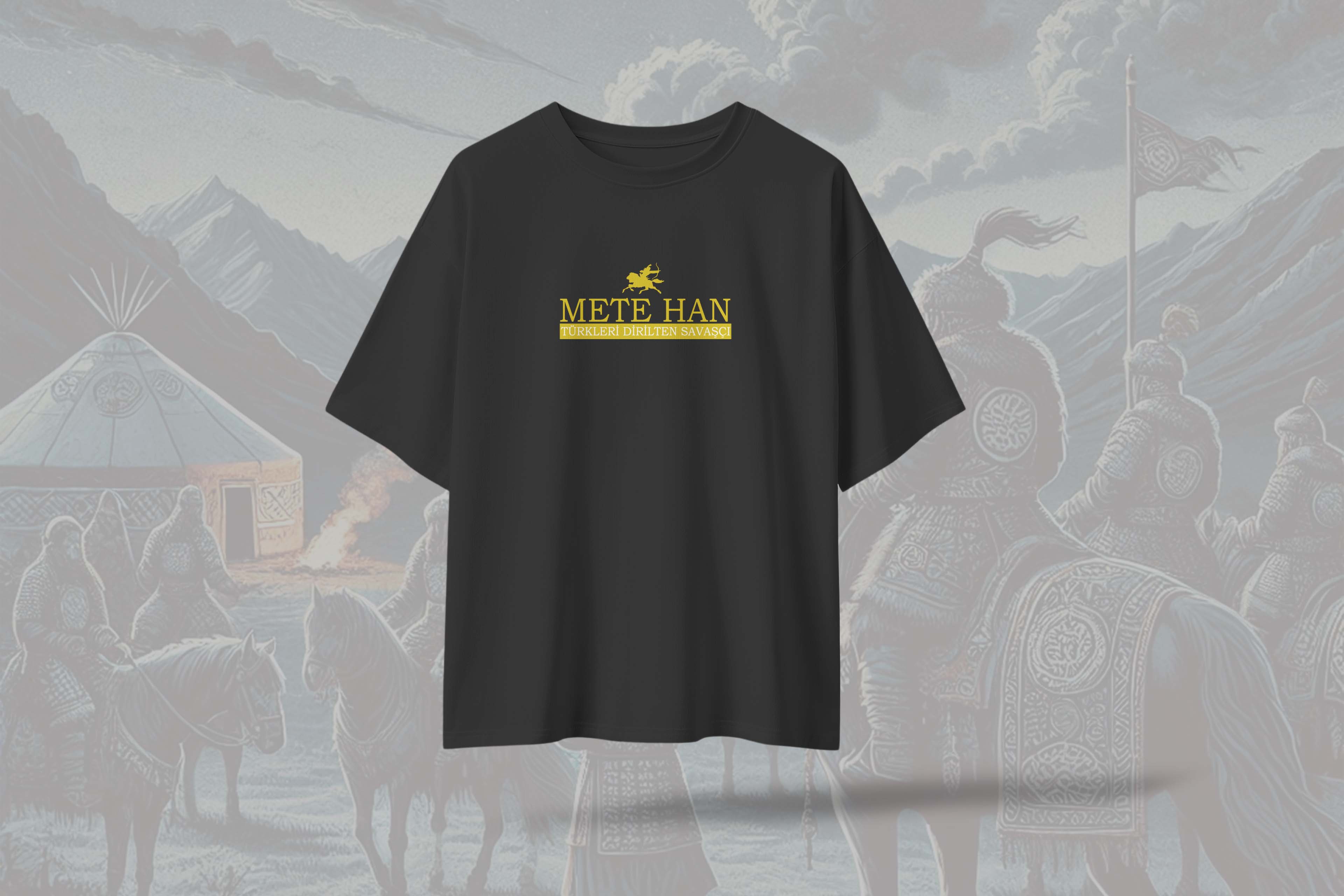 Mete%20Han%20Sarı%20Yazılı%20Siyah%20Oversize%20Unisex%20T-Shirt